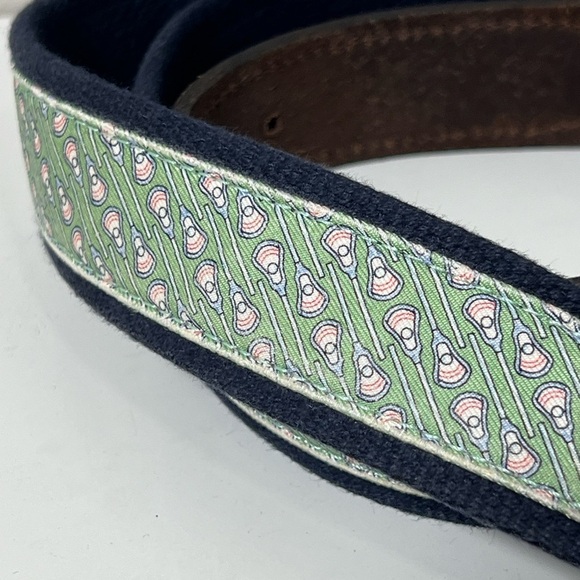 Vineyard Vines Belt Size 42 Lacrosse All Over Print Leather Tab Belt Preppy - Picture 4 of 12